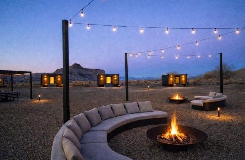 Torrey House | Reflections - Luxe Mirror Home Near Capitol Reef
