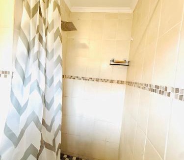 Secunda Apartment | Refresh On Wolseley