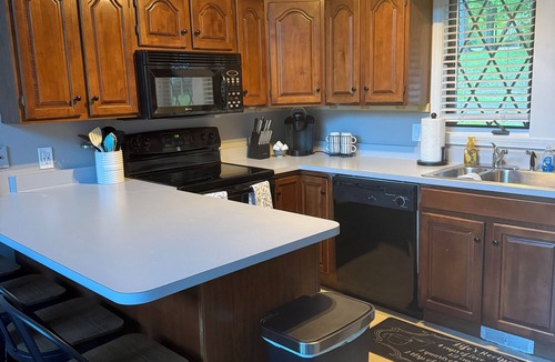 Clymer Condo | Refreshed look has started! “Seek The Peak” 3BR+Loft Golf & Ski Retreat sleep 14