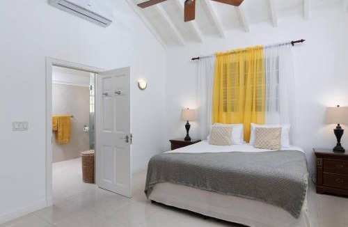 Porters House | Refreshing 2bed Townhome walking distance to beach