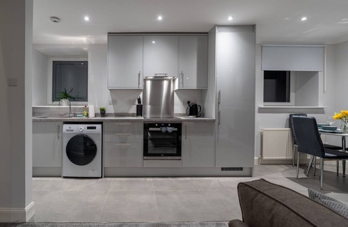 Airdrie Apartment | Refreshing Modern Apartment In North Lanarkshire