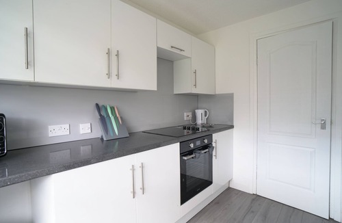 Hogganfield Apartment | Refreshing Modern Apartment in Glasgow