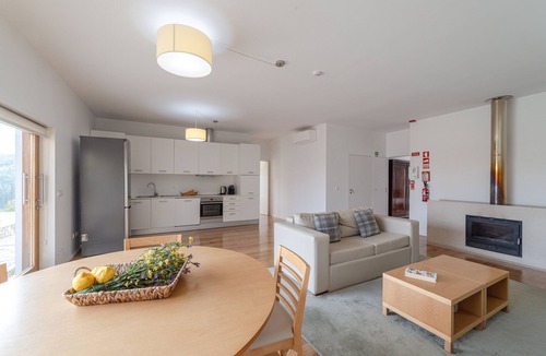 Esposade Ski Chalet | Refuge with private pool in the Douro, near Porto