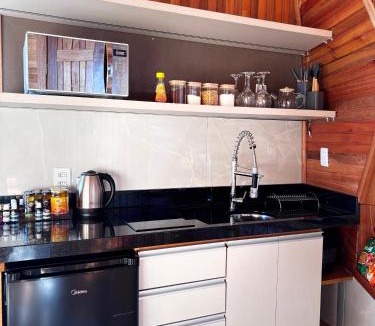 Seara Cabin | Refugio de abelhas