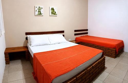 Lazaro Hotel | Refugio e Fortaleza