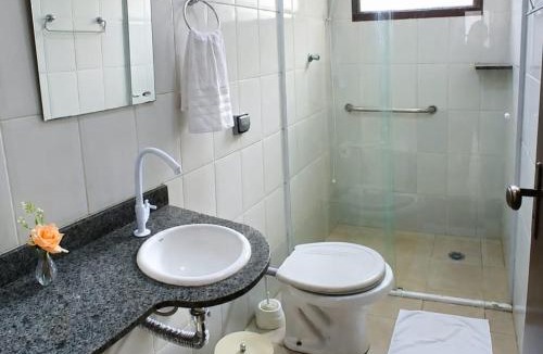 Lazaro Hotel | Refugio e Fortaleza