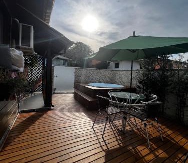 Sambaqui House | Refugio em Floripa Casa com Jacuzzi