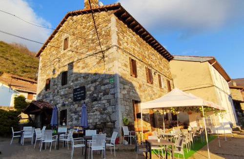 Santa Maria de Valdeon Hostel | Refugio La Ardilla Real
