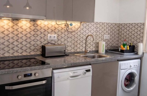 Vila Vicosa House | Refúgio Viçoso: Quiet Family Home with a Patio and 3 Air Conditioners)