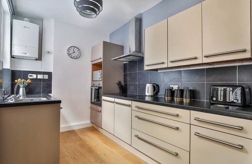 Sheffield House | ★Refurbished★ Plush Property|Great Transport Links