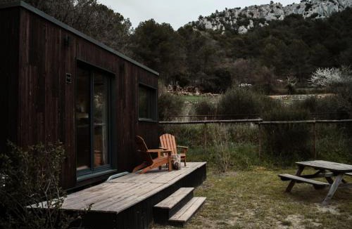 Trets Cabin | Regagnas - Parcel Tiny House - Tiny House proche de Marseille au cœur d'une chèvrerie MAE-8111