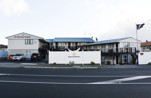 St. Heliers Hotel | Regal Residency