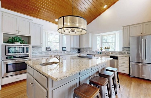 Spicewood House | Regal riverfront home with 2 cabins - 2 miles to marina