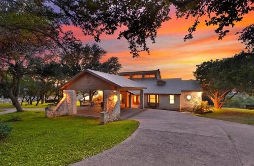 Spicewood House | Regal Riverfront Home with 2 Cabins - 2 Miles to Marina