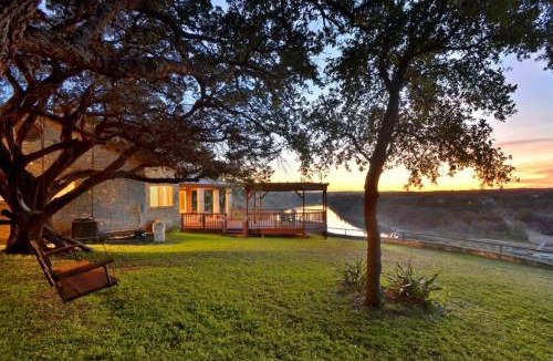 Spicewood House | Regal Riverfront Home with 2 Cabins - 2 Miles to Marina