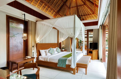 Batu Bolong Hotel | Regali Villa