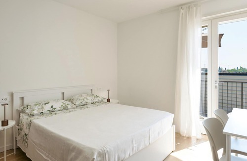 Colà Di Lazise Apartment | Regarda - Lagobaldo Studio with pool and garden