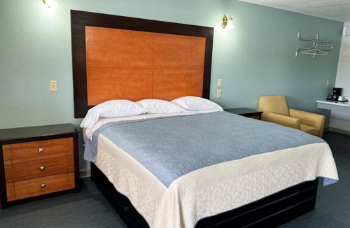 Bald Knob Hotel | Regency Inn Bald Knob
