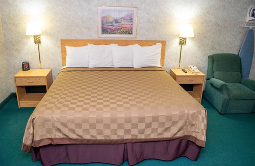Lemoyne Hotel | Regency Inn Perrysburg