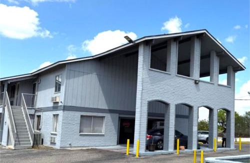 Three Rivers Hotel | Regency Inn Three Rivers I-37