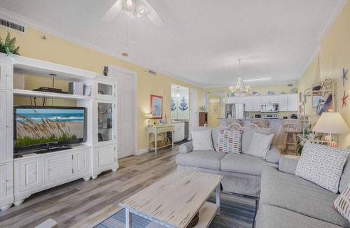 Orange Beach East Apartment | Regency Isle 711 2 BR 2 5 BA sleep 8 gulf-front