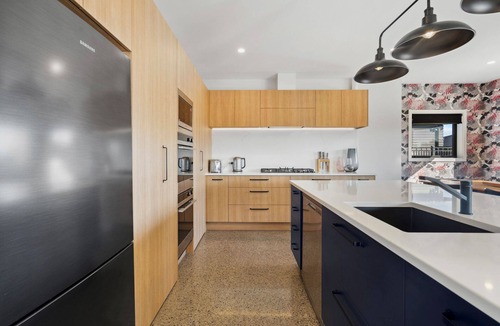 Martinborough House | Regent Sanctuary - Martinborough Holiday Home