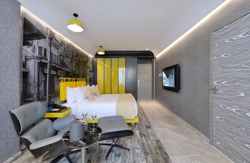 Navrangpura Hotel | Regenta Central Antarim Ahmedabad