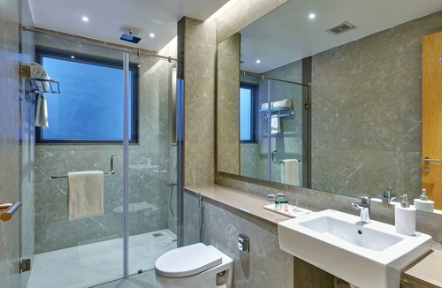 Kolhapur Hotel | Regenta Place Raysons Kolhapur