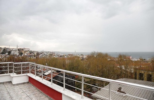 Emin Sinan Apartment | Reggae