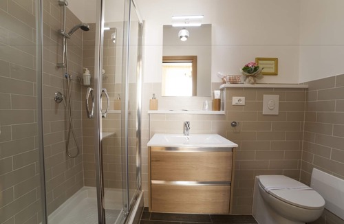 Tivoli House | Regina Bed and Breakfast