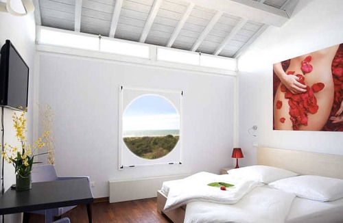 Calambrone Apartment | Regina-Elena, panoramic sea view - apartment on the seafront