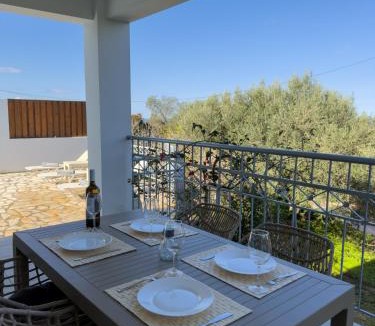 Antipata Villa | Regina Villa