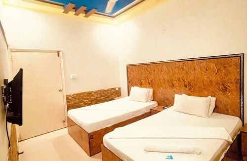 Karachi House | Rehaish inn model