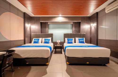 Hegarmanah Hotel | Rehat at Dago Sky