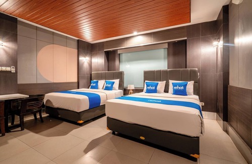 Hegarmanah Hotel | Rehat at Dago Sky