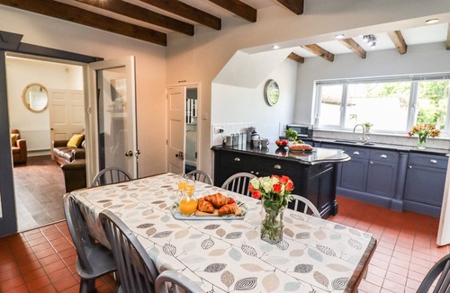 Reighton Cottage | REIGHTON HOUSE, pet friendly, with open fire in Filey
