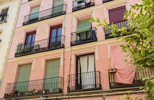 Embajadores Apartment | Reina Sofía II - Charming loft