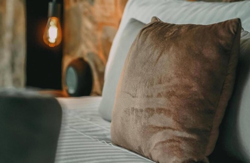 Circasia Hotel | Rejuvenating Serene Forest Retreat w/Private Deck |Enjoy Nature & Bird Watching