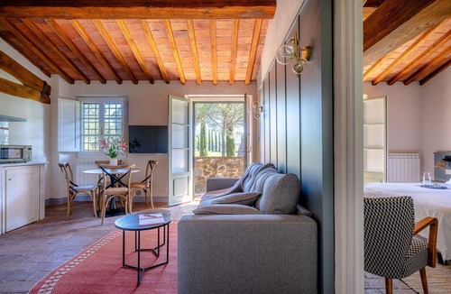 Tavarnelle Val di Pesa Villa | Relais Badia a Passignano - Trebbiano Apartment