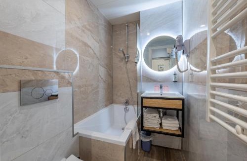 Combat Hotel | Relais Bergson