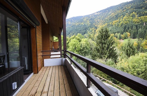 Saint-Jean-dʼAulps Apartment | Relais D15 – Sleeps 6 – Duplex with balcony – Saint Jean D'Aulps resort – Near Morzine