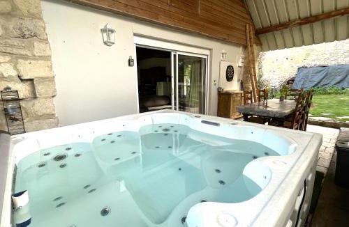 Jouaignes House | Relais de Poste des Templiers, jacuzzi inclus