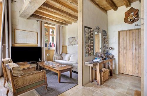 Cravant-les-Coteaux House | Relais du Château de Sonnay piscine