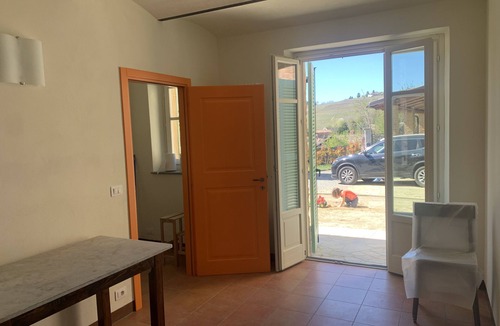 Montegrosso dʼAsti House | Relais "Podere le Gaggie" apt "Il Fienile Alba Asti Nizza