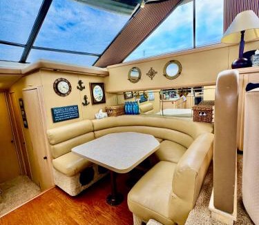 Onekama Boat Rental | Relation Ship
