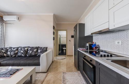 Golem Apartment | Relax 2 Seafront Apartment By PS