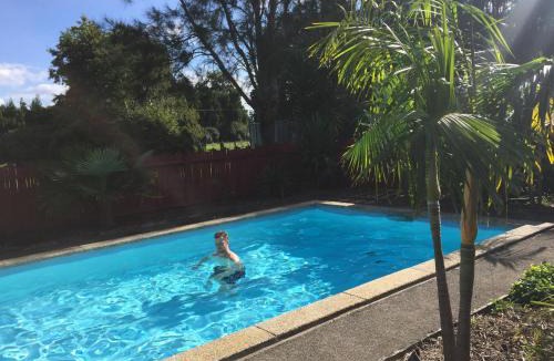 Kerikeri Hostel | Relax a Lodge