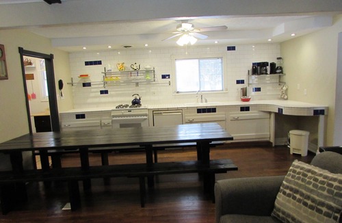 The Blue Mountains Cottage | Relax and enjoy with the whole family at this peaceful pet-friendly place