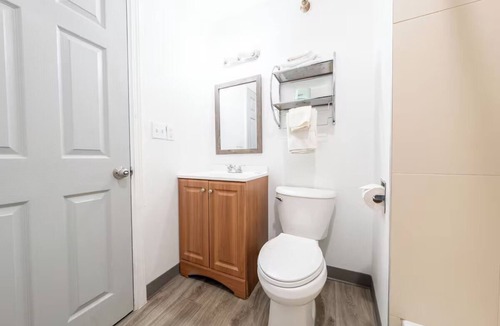 Hollywood District Hotel | Relax and Explore from Ideal Budget Room in Portland