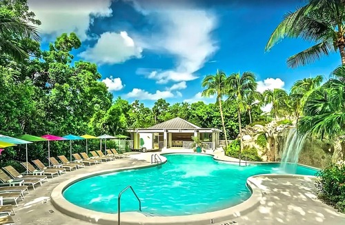 Rock Harbor Hotel | Relax and Recharge! 2 Premium Units, Pet-friendly, Beach Access, Onsite Pool!